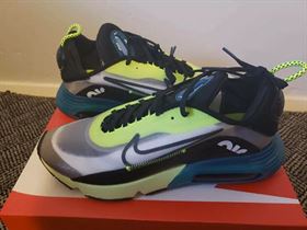 Nike Air Max 2090 Completely NEW (size 10US)